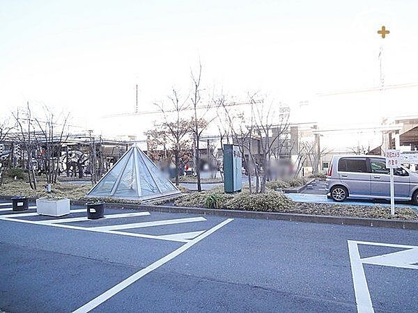 新座駅(JR 武蔵野線) 徒歩6分。発車メロディーは鉄腕アトム！ 南口には大型商業施設が多数あり！ 430m