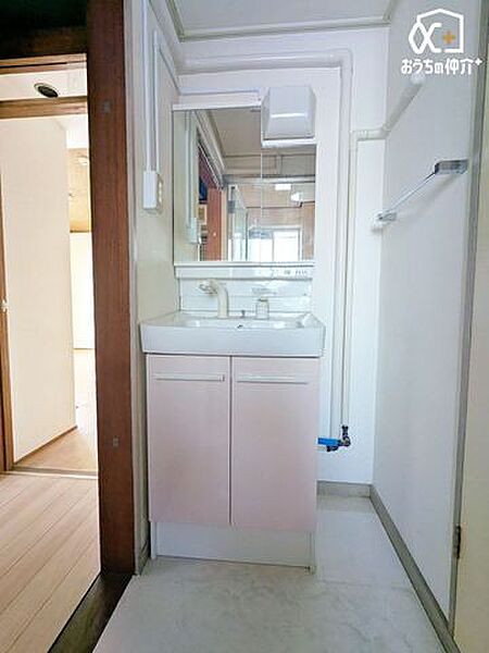 家族みんなが毎日使う洗面室。忙しい朝には使いやすい洗面室で、ステキな一日のスタートをきりましょう。