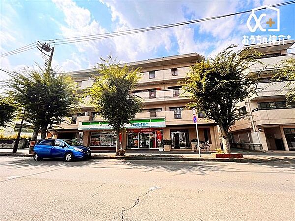 ファミリーマート みよし台店 徒歩7分。営業時間：24 時間営業電子決済：Vマネー、楽天ペイクレジットカード 510m