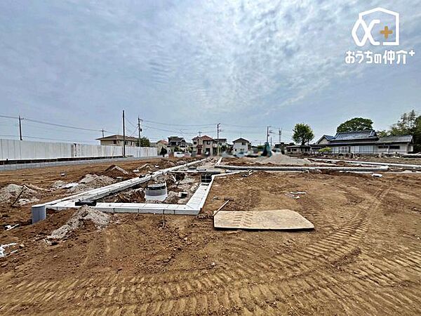 周辺には高い建物がなく、開放的な眺望！晴れた日には気持ちの良い青空が広がります。長閑で落ち着いた住環境。