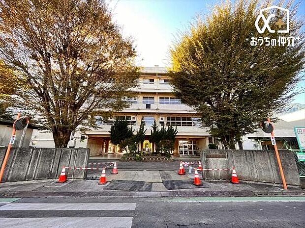 みずほ台小学校 徒歩13分。鶴馬2-3、関沢1、水谷2、東みずほ台2-4、その他大字鶴馬や水子の一部区域 1010m