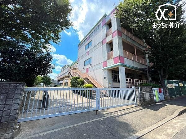 所沢市立和田小学校 徒歩6分。武蔵野線「東所沢駅」が最寄りの小学校でございます。ご近所の評判も良いです！ 440m