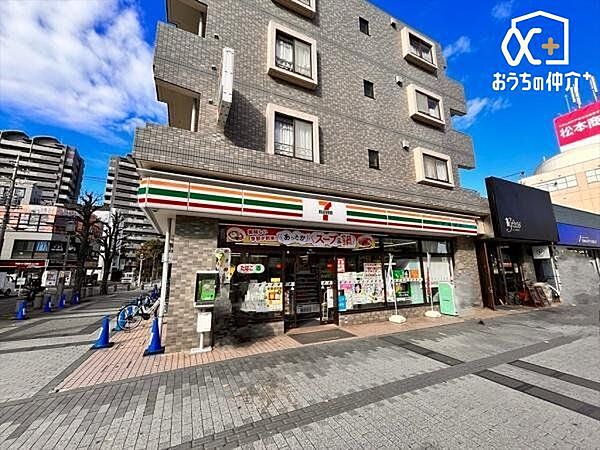 セブン-イレブン　ふじみ野駅西口店 徒歩10分。24時間営業のコンビニエンスストア 740m