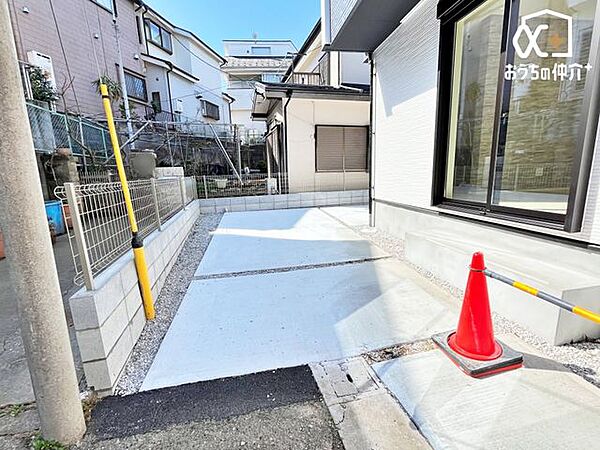 敷地内駐車場の様子です。