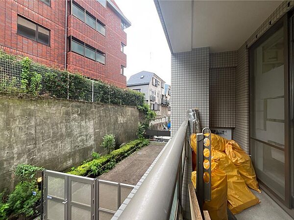 ●眺望●　東向きバルコニーからの眺望　※新規内装リフォーム中　工事中(2026年7月中旬頃完成予定)　