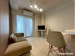 ヴァースクレイシアIDZ中野富士見町 1LDKのリビング/ダイニング