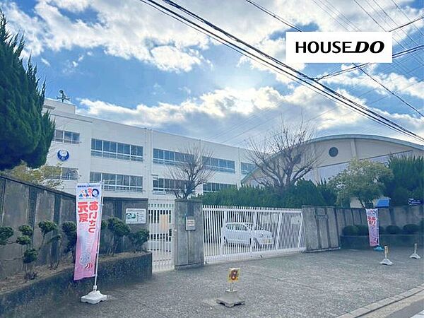 白川小学校 960m