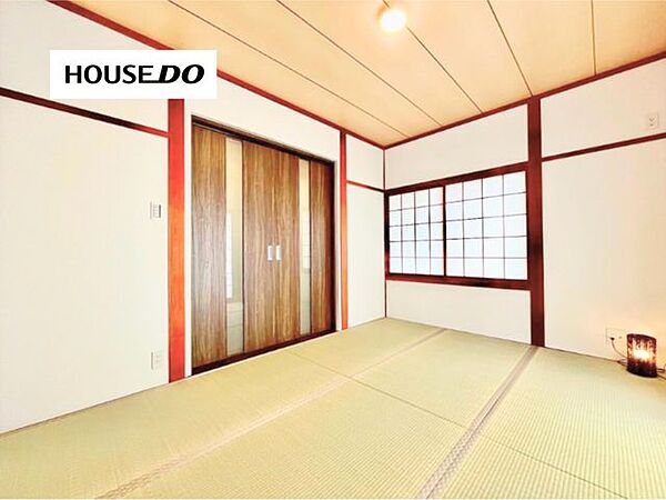 ほっと落ち着ける和室は、客間やお子さまの遊び場、くつろぎの空間としても活躍します。