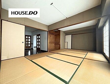 畳のやさしい質感が心地よい和室。くつろぎの空間としてはもちろん、客間としても活用できます。