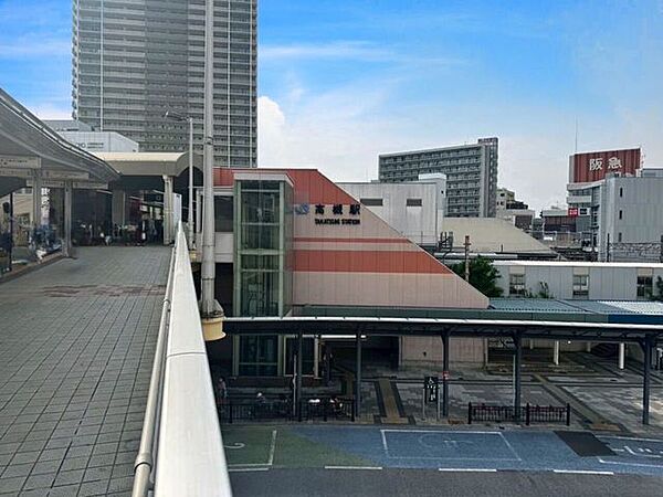 JR高槻駅 1960m