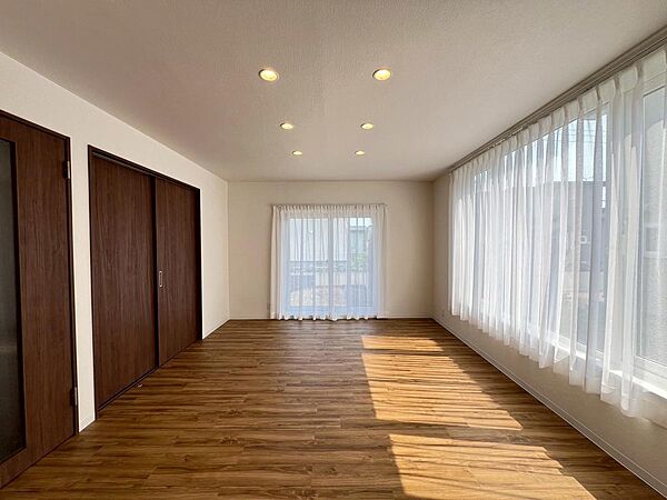 detached 北海道岩見沢市幌向北一条５丁目35
地図を見る