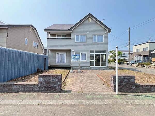 detached 北海道岩見沢市幌向北一条５丁目35
地図を見る