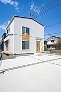 備中高松駅より徒歩15分 築1年1ヶ月 2階建の賃貸物件
