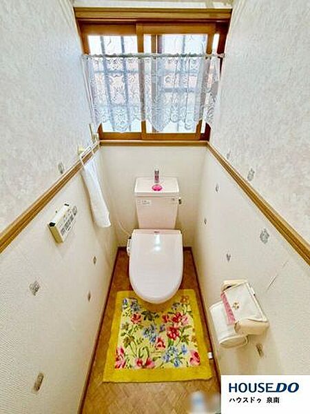 ウォシュレット機能付きトイレです。