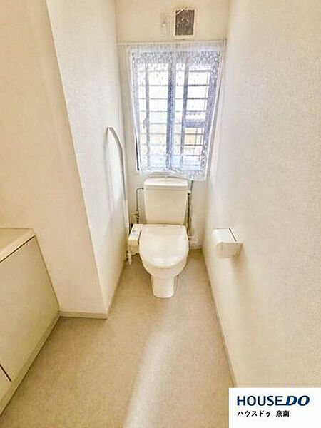 トイレには手洗い場もついております。※写真はCG加工により家具や荷物を削除しています。
