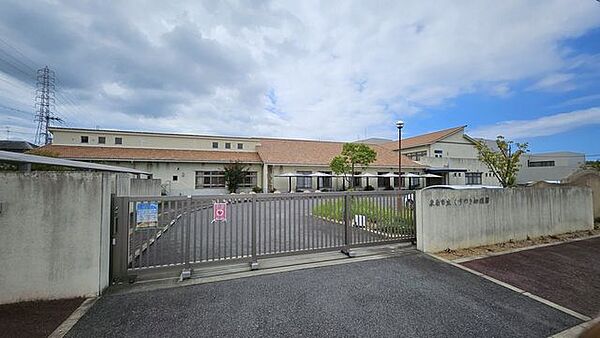 泉南市立くすのき幼稚園 230m