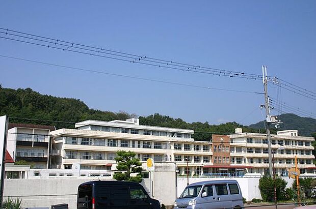 太子町立太田小学校 700m