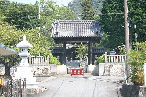黒岡神社●電話番号 079-276-2251 700m