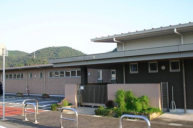 二葉にじいろこども園●電話番号 079-276-7277 1430m