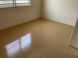 神鉄粟生線 恵比須駅 徒歩1分の賃貸アパート 3階1LDKのリビング/ダイニング