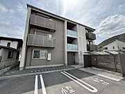 西脇市駅より徒歩31分 築6年5ヶ月 3階建の賃貸物件