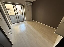 マニエール 101 1階1LDKのリビング/ダイニング