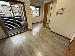 ソプラリア 102 1階ワンルームのリビング/ダイニング