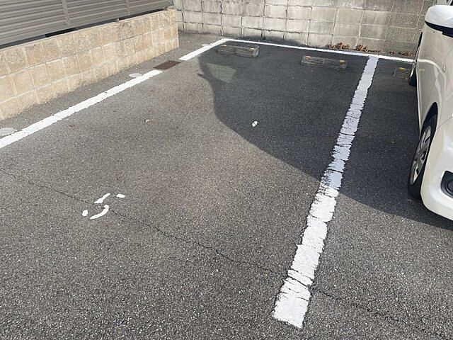 18 / 28