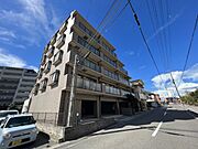 土山駅より徒歩5分 4階 築28年9ヶ月の賃貸物件