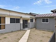 亀山駅より徒歩21分 1階 築56年1ヶ月の賃貸物件