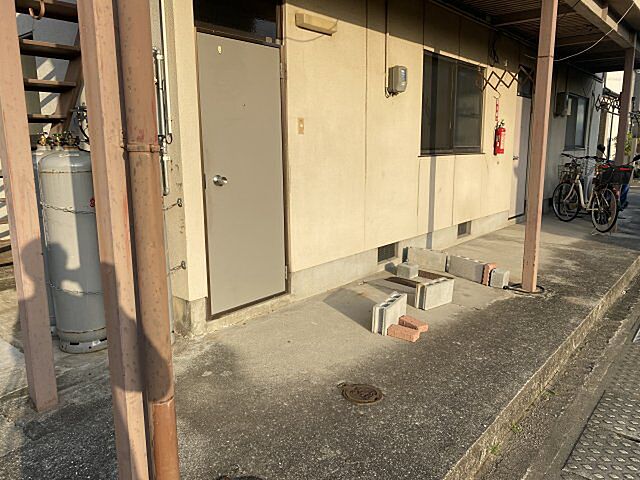 6 / 9