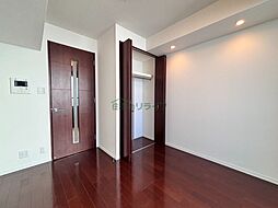 都営新宿線 新宿駅 徒歩4分の賃貸マンション 15階1Kのリビング/ダイニング