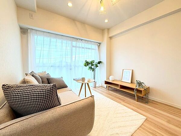 ◇現地見学会開催中◇平日や仕事終わりの夜でも「今日見てみたい！」そんなときでもＯＫ♪お電話1本でスタッフがすぐに駆けつけます！048-762-8871こちらから