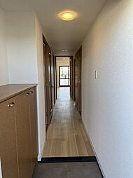 バンベール芝田II 4LDKの室内