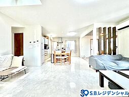 大和高田市大字奥田 4LDKのリビング/ダイニング