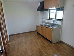 サン・コートM 3階2DKのリビング/ダイニング