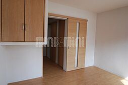 ジャンヌ喜与町 2階1Kのリビング/ダイニング