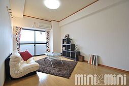 ドルーク道後今市 402 4階ワンルームのリビング/ダイニング