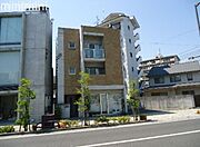 道後公園駅より徒歩1分 築22年1ヶ月 3階建の賃貸物件