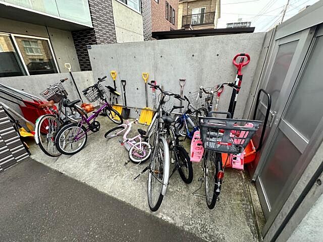 その他
