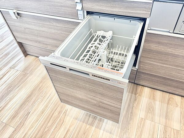 面倒なお片づけは食洗機にお任せ！家事の負担が減って、時間にも気持ちにもゆとりができます。