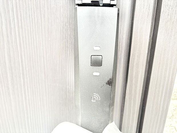 スマートに開錠できる電子キー
