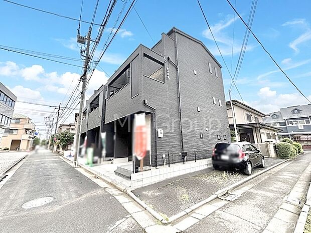 前面道路はきちんと整備されています