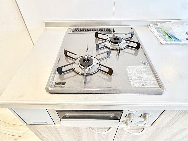 2口コンロで同時調理可能！お料理がはかどりそうです