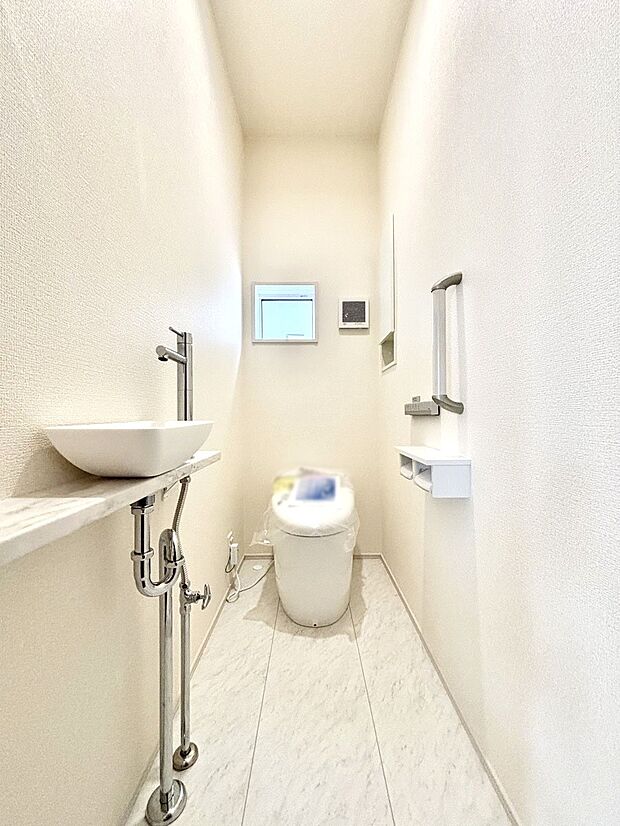 トイレは1階と2階それぞれに配置されていてとても便利です。 