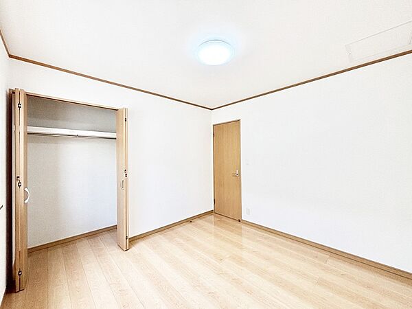 収納が充実しているので、居住スペースを広く使えます。
