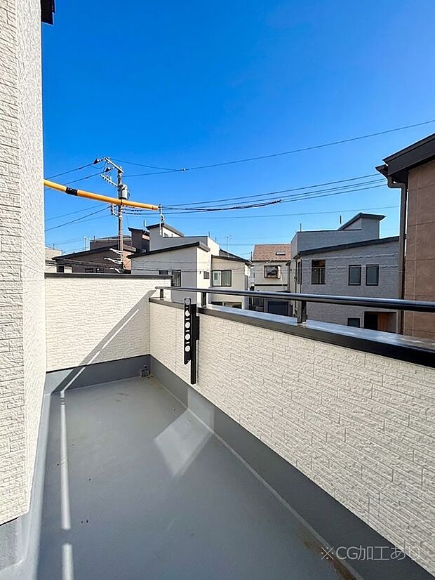 内装「無料オンライン相談」受付中！暖かな陽光が降り注ぐバルコニー。