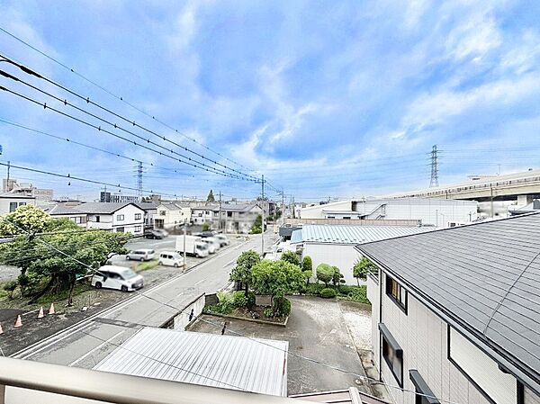 内装「無料オンライン相談」受付中！心地よい風が感じられそうな眺望です