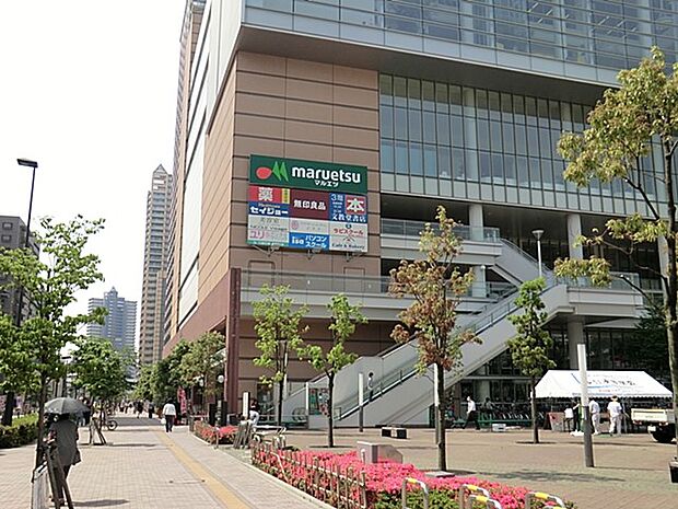 スーパー 700m マルエツ 川口キュポラ店