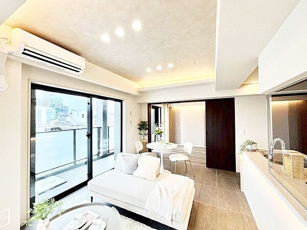 内装「無料オンライン相談」受付中！落ち着いた雰囲気のＬＤＫは家族みんなの快適空間